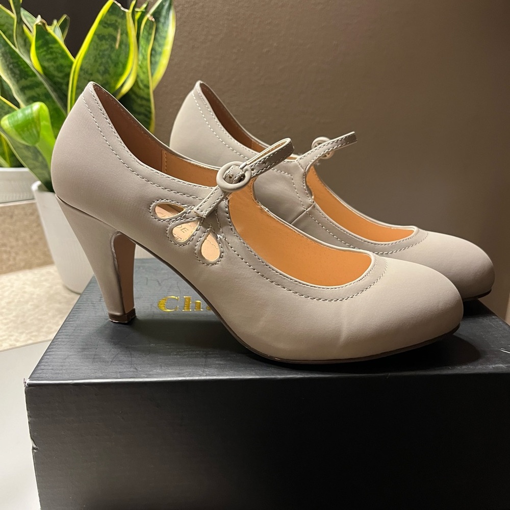 chase + chloe heels. worn twice.